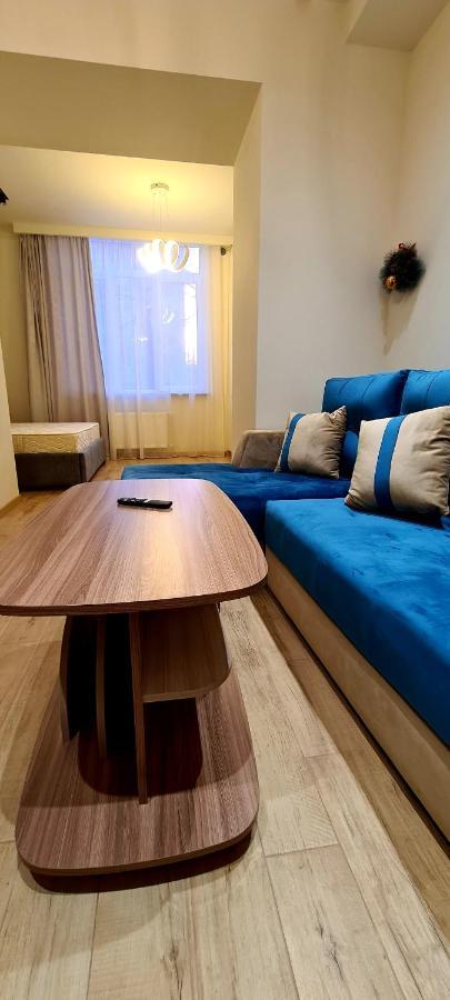 Deluxe Apartment In City Center 예레반 외부 사진